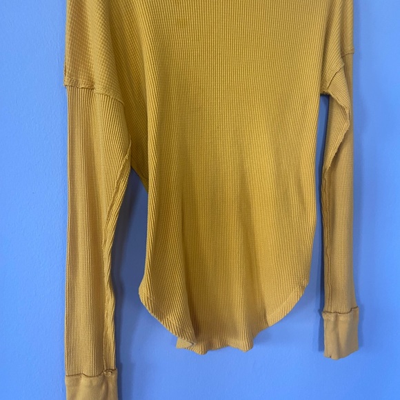 Free People Just For You Cutout Thermal Turtleneck Top in Yellow Size Medium - Picture 4 of 7